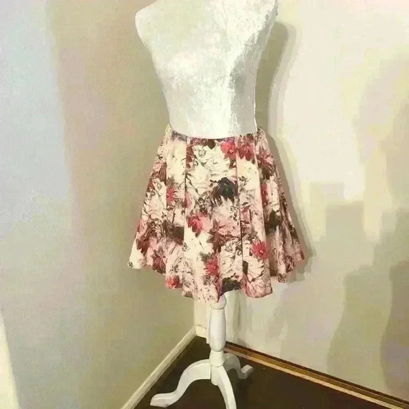 NWT Haute Hippie Floral Print Stretch Cotton size M - Picture 3 of 9